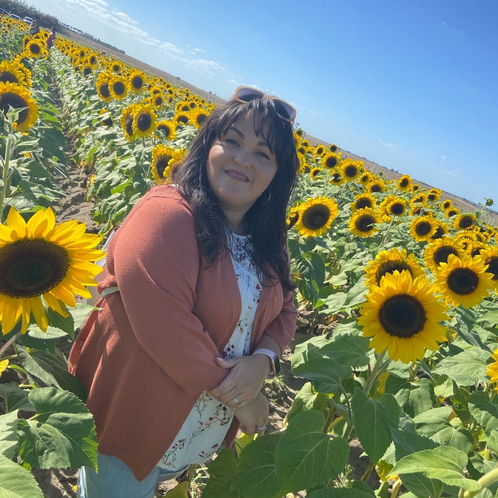 Meet your Posher, Ilia